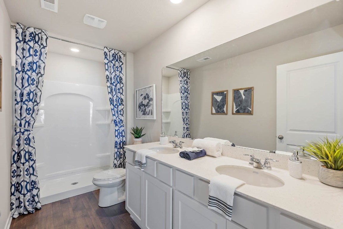 3242 Scanlon Farms Road Coralville IA 52241